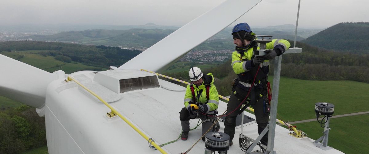 Forschen in der Höhe: Die zwei Windenergieanlagen des Testfelds WINSENT haben eine Gesamthöhe von rund 100 Metern.