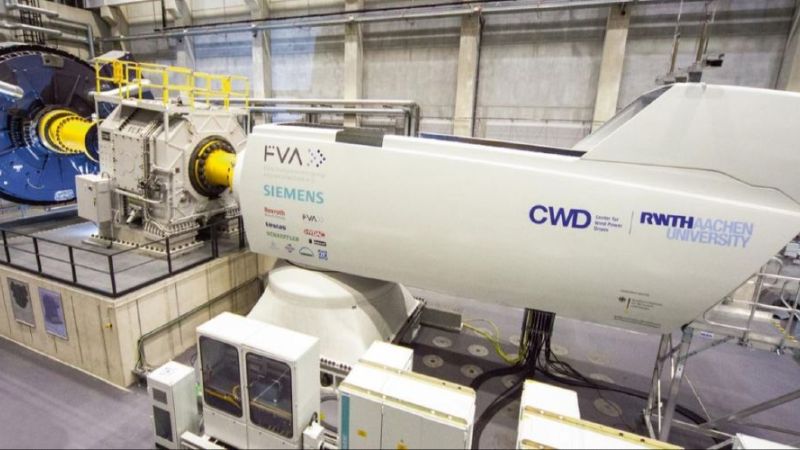 Wind energy nacelle on the test bench.