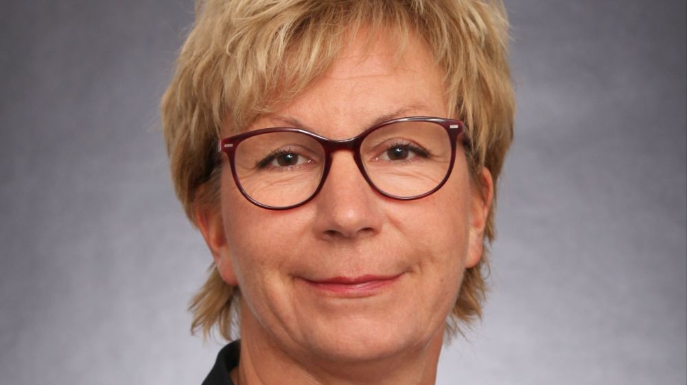 Portrait photo of Prof. Dr Silke Eckardt