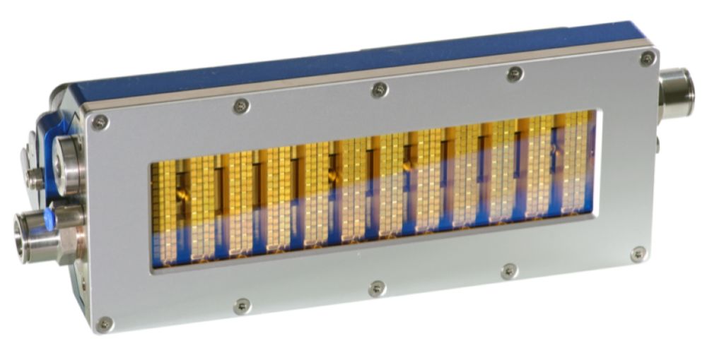 Das Bild zeigt eine neuartige Strahlenquelle (VCSEL-Modul) zur Solarzellen-Kontaktierung.