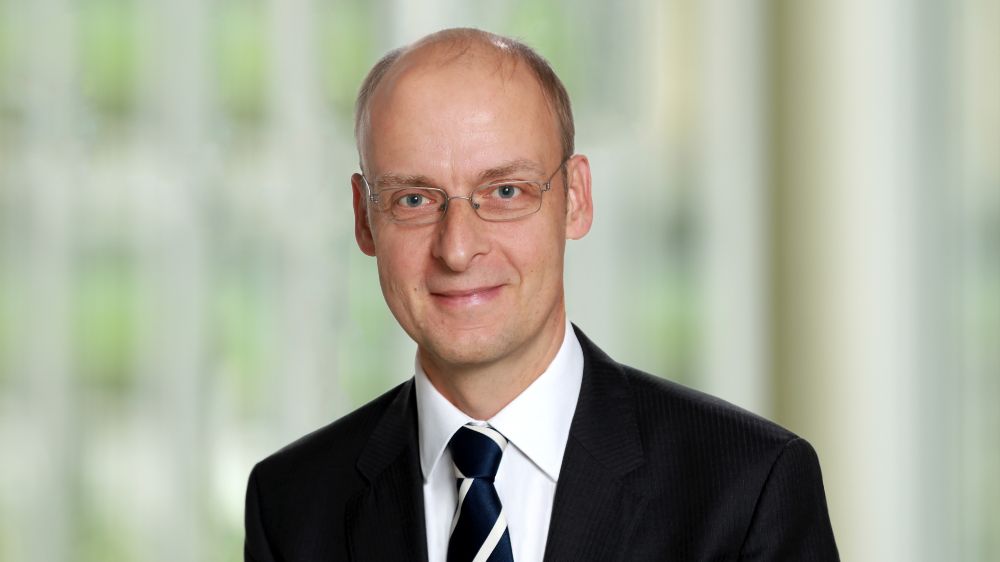 Tekn. Dr. Dietrich Schmidt ist Abteilungsleiter für Thermische Energiesystemtechnik beim Fraunhofer IEE.