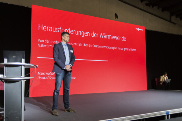 Marc Wallraff, Head of Commercial Business bei Viessmann, bei seinem Vortrag.