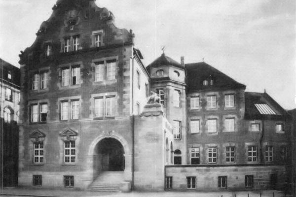 Das ursprüngliche Luitpoldhaus aus dem Jahr 1911…